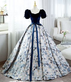 Slavic Style, Shoplook Outfits, Solo Performance, Princess Sleeves, Floor Length Prom Dresses, Blue Evening Dresses, Century Clothing, Ball Gowns Evening, A Line Shorts