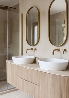 Bathroom Ideas Microcemento, Bathroom Nature Inspired, Earthy Modern Bathroom, Japandi Spa, Arched Bathroom, Modern Bathroom Trends, Organic Modern Bathroom, Modern Bathroom Designs, Bathroom Sink Bowls