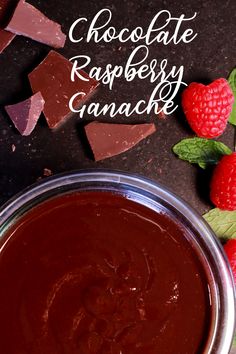 Bowl of chocolate raspberry ganache next to raspberries, mint leaves, and dark chocolate chunks Raspberry Ganache, Cake Frosting Recipe, Ganache Recipe, Gateaux Cake, Fridge Door, Cake Fillings, Dessert Sauces