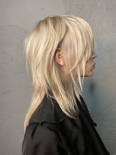 Rockstar Gf Hair, Rockstar Gf, Medium Long Hair, Shag Haircut, Cut My Hair, Hair Inspo Color, Medium Length Hair Cuts, Medium Long