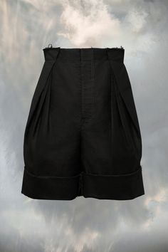 Chic Cotton Bermuda Shorts With Belt Loops, Knee-length Cotton Bermuda Shorts With Belt Loops, Chic Bermuda Cotton Shorts, Cotton Bermuda Shorts For Work, Bermuda Cotton Shorts For Workwear, Cotton Knee-length Shorts With Belt Loops, Cotton Bermuda Shorts With Belt Loops, Chic Cotton High-waisted Bermuda Shorts, Chic High-waisted Bermuda Cotton Shorts