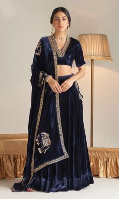 Blue Velvet Lehenga, Velvet Blouse Design, Lehenga With Blouse, Dabka Work, Shawl Neckline, Velvet Saree, Blouse Lehenga, Simple Lehenga, Velvet Lehenga