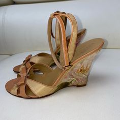 Vintage Valentino Wedge Heel. Heel Size Is 4 Inches Valentino Wedges, Vintage Valentino, Shoes Vintage, Cute Heels, Valentino Shoes, Carrie Bradshaw, Womens Shoes Wedges, Shoes Wedges, Dream Wardrobe