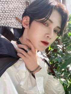 Pirate Kids, Kim Hongjoong, Pretty Earrings, Cluse Watch, Daniel Wellington, Instagram Update, On Twitter