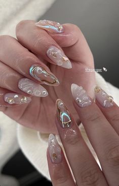 Nail Designs Maximalist, Fun Nails Almond, Maximalist Nails Almond, Summer Nails Coffin Shape, Nude And Gold Nail Designs, Almond Aura Nails, Mamma Mia Nails, Nail Burgundy, Nail Neutral