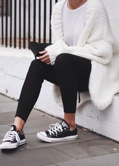 Mode Edgy, Lazy Girl Outfits, Outfits Leggins, Cute Sporty Outfits, How To Wear Leggings, Outfit Chic, Outfits With Converse