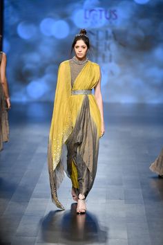 Berkain Modern, Indian Contemporary Fashion, Shifon Dresses, Saree Runway, Indian Fashion Week 2022, Proportions Fashion, India Fashion Week Indian Couture, Make India, Ancient Egypt Fashion Runway