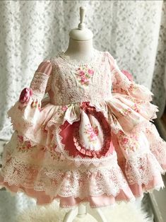 Completely handmade, cotton fabric, limited production, custom design, design product, 0-8 years old, cotton lining, cotton-polyester lace Custom Birthday Dress, Victorian Girl Dress, Handmade Girls Dress, Special Dress, Girls Special Occasion Dresses, Vintage Romance, Special Occasion Dress, Dress Handmade, Romantic Design