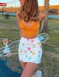 White Flower Skirt 2000's Aesthetic, Flower Shoot, Skirt Kawaii, Y2k Bottoms, Kawaii Summer, 2021 Outfits, Aesthetic Egirl, Mini Skirt Summer, Character Clothes