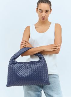 Small Hop shoulder bag in Intrecciato woven leather. Top handle Interior magnetic fastening Intrecciato weave One main compartment Interior zip pocket Made in Italy 100% Leather Color: Navy Code: 796262 V3IV1 4527 SKU: bov0257060blu Our Products Are 100% Genuine. In All Cases We Stand By The Authenticity Of Every Product Sold On Our Site. Louis Vuitton Shoulder Bag, Chanel Handbags, Blue Bags, Leather Top, Small Bags, Bottega Veneta, Top Handle, Luxury Bags, Zip Pockets