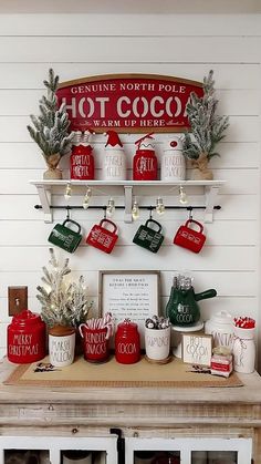 Hot Cocoa Bar Christmas, Layout Kitchen, Makeover Kitchen, Wallpaper Kitchen, Kitchen Decorating Ideas, Christmas Apartment, Wall Decor Kitchen, Christmas Hot Chocolate