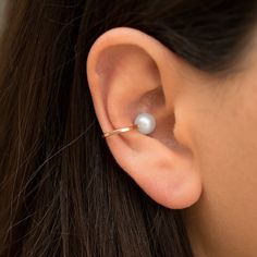 ✈️ Free DHL Express shipping to USA, EU countries & Canada - delivery in just 2 days! Totally handmade 925 solid sterling silver ear cuff with a white 7.0 - 7.5mm fresh water pearl . No piercing required. Available in plain sterling silver, 24K yellow or 18K rose gold plated over the sterling silver body. Please use the drop down list to select the color finish you prefer. This vermeil ear cuffs for non pierced ears are made of excellent quality materials. It is hypoallergenic & nickel f Classic White Gold Ear Cuff As A Gift, Minimalist Pierced Ear Cuff For Anniversary, White Gold Minimalist Ear Cuff As Gift, Minimalist White Gold Ear Cuff For Gift, Minimalist White Gold Ear Cuff As Gift, Minimalist White Gold Ear Cuff Gift, Minimalist Pierced Ear Cuff For Wedding, Silver Pearl Drop Ear Cuff For Wedding, Gift White Gold Single Ear Cuff