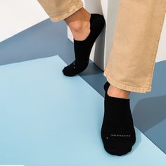 Targeted Compression and anatomical design provide an unmatched Custom-Like Fit. This, paired with silicone Heel Hugger technology, gives stay-up confidence in low-rise shoes. These socks are perfect to be used as Loafer socks. Get all-day comfort in even the stiffest shoes. Targeted compression provides zone-specific compression where you need it most for superior fit and support Anatomical design conforms to left and right structure of the foot providing enhanced fit and reduced risk of bliste Fitted No-show Socks With Arch Support, Sporty Fitted No-show Socks, Breathable Micro-elastic No-show Socks, Supportive Stretch Socks With Arch Support, Micro-elastic No-show Anti-odor Socks, Micro-elastic Anti-odor No-show Socks, Black Stretch Socks With Arch Support, Sporty No-show Socks With Arch Support, No-show Sports Socks