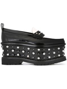 Givenchy 플랫폼 웨지 로퍼 Studded Loafers, Platform Wedges Shoes, Givenchy Shoes, Black Slip On Shoes, Wedge Loafers, Shoes Platform