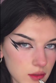 Makeup Emo, Teknik Makeup, Rock Makeup, Inspo Makeup, Makeup Drawing