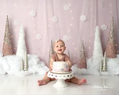 One Year Old Winter Photoshoot, Winter Onederland Photoshoot, January 1st Birthday Girl, Winter Onederland Photo Shoot, Winter First Birthday Photoshoot, Winter Onederland Smash Cake, Winter Onederland Cake Smash, Winter Onderland Birthday, Winter Onederland Party Girl 1st Birthdays