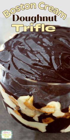 Boston Cream Doughnut Trifle Boston Cream Desserts, Donut Trifle, Boston Cream Doughnut, Chocolate Trifles, Homemade Vanilla Custard, Cream Doughnut, Desserts Brownies, Trifle Bowl Recipes, Trifle Dessert Recipes