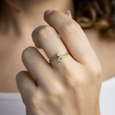 This elegant, vintage-inspired gold ring features a delicate twist design with a brilliant-cut moissanite stone and a cluster of smaller moissanites set in a leaf-shaped accent. The ring combines modern minimalism with a touch of timeless elegance, making it perfect for everyday wear or as a unique gift. Crafted from high-quality gold-plated materials, this piece adds a luxurious touch to any outfit. Perfect for those who appreciate both subtlety and sparkle. ❤ Item Details: *The following stone specifications apply to Moissanite variations. If you choose a Zircon stone, these measurements may vary. Metal: 925k silver & 14k Gold (three colors available: white gold/ yellow gold/ rose gold) Metal Purity: 925k silver / 10 karat / 14 karat Setting: Prong setting (uses metal prongs to secure a Casual Rings, Leaf Ring, Rose Gold Metal, Minimalist Rings, Moissanite Rings, Christmas Gifts For Her, Multi Stone Ring, Stone Rings, Prong Setting