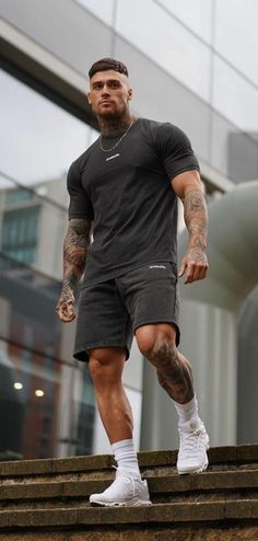 Gym Outfits For Guys, Workout Aesthetic Outfits Men, Men Training Aesthetic, Men’s Fitness Aesthetic, Sport Outfits Men Gym Aesthetic, Gym Fits Men Streetwear, Gym Outfit Ideas Men