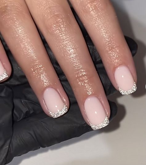 Biab Nails French Tip Designs, Nail Art French Tip Designs Sparkle, Nail Ideas Rounded Square, French Nails Shiny, Square Nails Glitter Tips, Sliver Glitter French Tips, Shiny Nail Ideas, Shiny French Nails, French Nails Glitter Sparkle