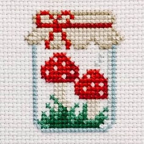 Free Kitchen Cross Stitch Patterns, Mini Mushroom Cross Stitch, Small Mushroom Cross Stitch, Alternative Cross Stitch, Tiny Mushroom Cross Stitch, Cottagecore Cross Stitch Pattern, Cross Stitch Cottagecore, Small Cute Cross Stitch Patterns, Mushroom Cross Stitch Pattern Free