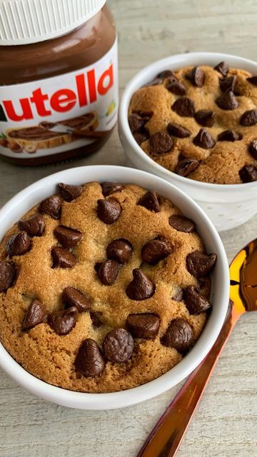 Fitwaffle | Eloise Head on Instagram: "Nutella stuffed cookie dough cups for two 😍 Super soft chocolate chip cookie dough, with a warm melted Nutella middle 🤤 They’re crisp on top and gooey on the inside 🤌 You could also bake them in the air fryer! 150C for 12-15 minutes 🥰 Sound on for full instructions 🔉 Full measurements on screen ❤️ Enjoy! #fitwaffle #fitwafflekitchen" Soft Chocolate Chip Cookie, Cookie Dough Cups, Waffle Cookies, Soft Chocolate Chip Cookies, Nutella Cookies, Chocolate Chip Cookie Dough, Easy Baking Recipes, Chocolate Chip Cookie, Fryer Recipes