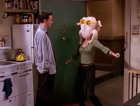 Friends - Monica's Turkey Head Monica Turkey Head, Turkey Head, Monica Friends, Marshall And Lily, Thanksgiving Vibes, Monica And Chandler, Friends Thanksgiving, Ross Geller, Joey Tribbiani