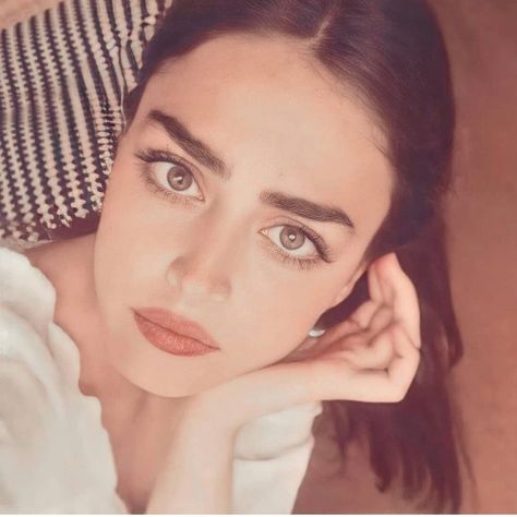 Bambi Eyes, Eyes Aesthetic, Angels Beauty, Blazer Outfits For Women, Dark Feminine Aesthetic, Eye Photography, Large Eyes, Hazel Eyes, Feminine Aesthetic