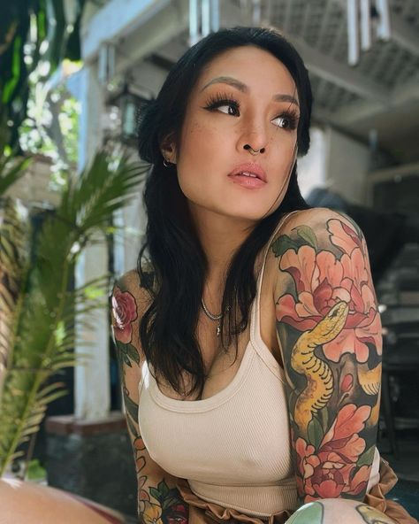 Asian Women Tattoos, Neat Tattoos, Tattooed People, Strong Woman Tattoos, Tattooed Woman, Tattooed Girl, Girls With Tattoos, Ink Model, Tattoed Women