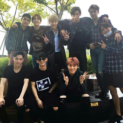 Exo Group Photo, Exo Ot9, Exo Group, Exo Background, Exo Album, Exo Edits, Exo Lockscreen, Girls Support Girls, Xiu Min