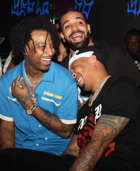 Drake Laughing, Savage Pictures, Drake 21 Savage, Drake Video, Drake Funny, Drake Photos, G Herbo, Lux Fashion, The Rap Game