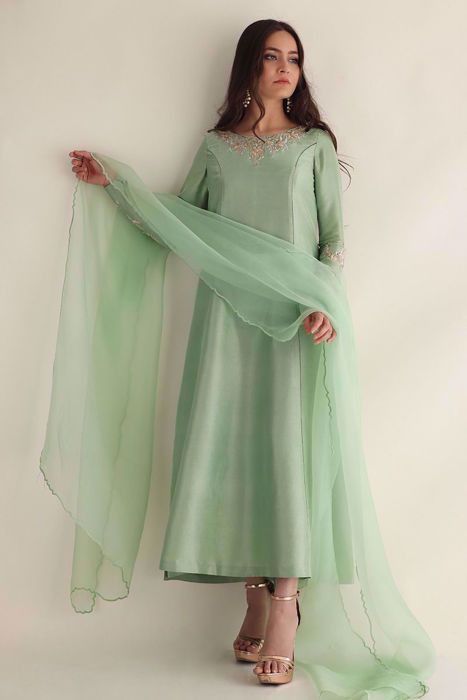 Ethenic Wear, Dc 10, Casual Indian Fashion, Pakistani Dresses Casual, Pakistani Fashion Party Wear, Pakistani Fancy Dresses, Simple Pakistani Dresses, Boutique Dress Designs, Party Wear Indian Dresses