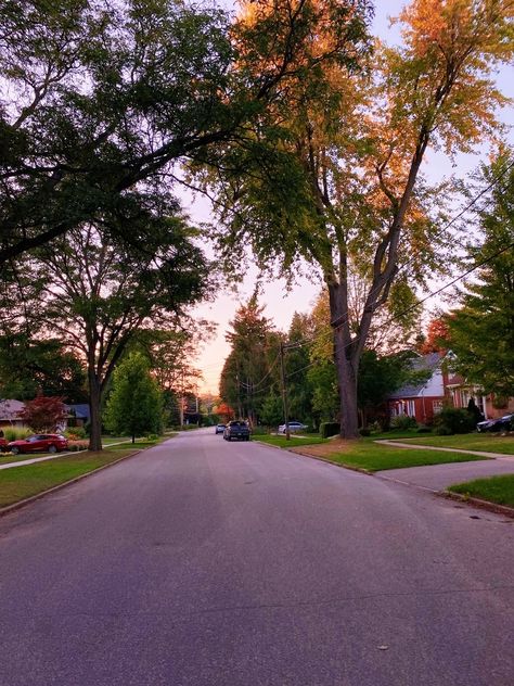 Summer In The Suburbs, Summer Aesthetic Small Town, Summer Aesthetic Midwest, Midwestern Summer Aesthetic, Virginia Suburbs, Small Town Aesthetic Summer, Small Town Summer Aesthetic, Midwestern Aesthetic, Suburbs Aesthetic