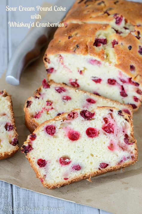 Moist and flavorful sour cream pound cake dotted with whiskey soaked cranberries. | Baked by an Introvert Cranberry Bread Recipes, Peach Pound Cakes, Cranberry Baking, Cranberry Orange Bread, Sour Cream Pound Cake, Torte Cupcake, Cranberry Bread, Blueberry Bread, Lemon Pound Cake