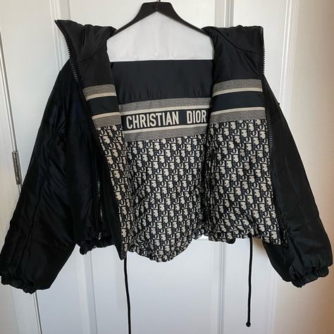 CHRISTIAN DIOR REVERSIBLE BOMBER Dior Jacket Women, Aesthetic Desserts, Dior Jacket, Jacket Outfit Women, Dior Oblique, Birthday Wishlist, Outfits Ideas, Stand Collar, Down Jacket