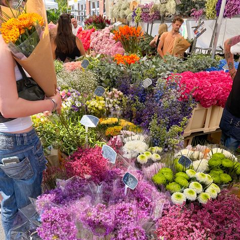 Columbia Road Flower Market London, Columbia Flower Market London, Columbia Flower Market, Flower Market Aesthetic, London Flower Market, Flower Market London, Market Aesthetic, Fall Adventures, Columbia Road Flower Market