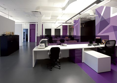 Tour Attraction Media's New, Citified Offices by Sid Lee Architecture - Office Snapshots Purple Office Ideas, Office Cubicle Design, Office Open Plan, Cubicle Design, Purple Office, Office Space Corporate, Corporate Office Design, Interior Design Software, Luxury Office