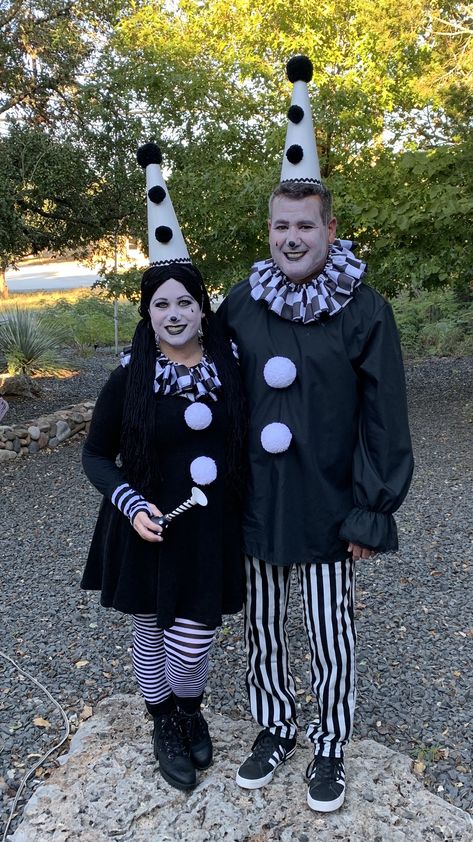 Diy Clown Costume Men, Pierrot Clown Costume Diy, Diy Creepy Clown Costume, Clown Costume Men, Clown Diy, Black And White Clown Costume, Clown Outfit Diy, Mens Clown Costume, Diy Clown Costume