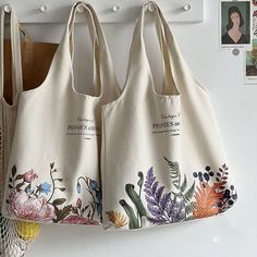 Canvas Bag Aesthetic, Creative Tote Bag, Diy Tote Bag Design, Painted Canvas Bags, Handpainted Tote Bags, Sac Tote Bag, Sacs Tote Bags, Handmade Fabric Bags, Flower Tote Bag