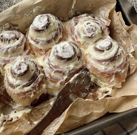 Cinnamon Buns, Pretty Food, Cinnamon Rolls, Aesthetic Food, Cooking And Baking, Sweet Recipes, Love Food, Food Lover, Sweet Tooth