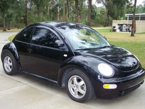 black VW beetle Beetle Car Black, Vw Beetle Black, Black Beetle Car, Volts Wagon Beetle, Black Volkswagen Beetle, Black Vw Beetle, Vw Beetle Accessories, Black Volkswagen, Black Beetle