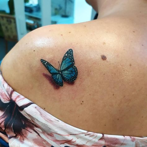 132 Me gusta, 16 comentarios - Tattoo & Piercing➡SILVANA_AZUL (@silvana_azul_tatoo) en Instagram: "🦋…" Tattoo Ideas Realism, Borboleta Tattoo, Blue Butterfly Tattoo, Butterfly Tattoo Ideas, Realism Tattoos, About Butterfly, Delicate Tattoo, Butterfly Tattoo Designs, 3d Tattoo