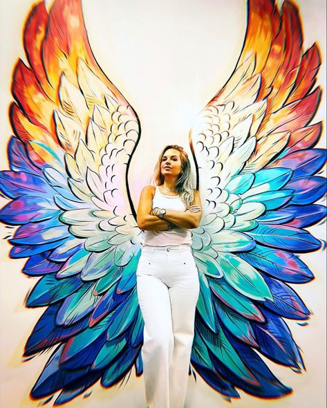 Wings Wall Painting Ideas, Wall Wings Painting, Angel Wings On Wall, Wing Mural Street Art, Angel Wings Mural, Photo Op Mural Ideas, Wings Mural Street Art, Wings Painting On Wall, Wings Wall Painting