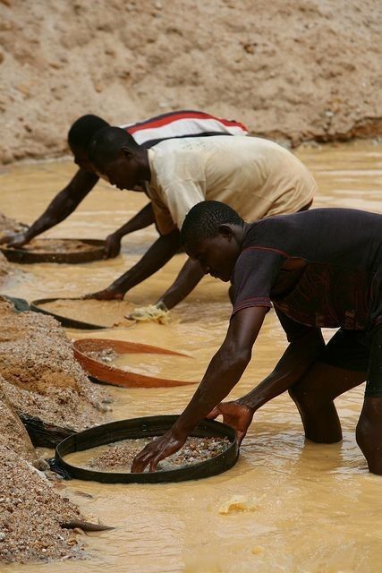 We have gold bars /gold nuggets available for sell. We meet buyers face to face in Cameroon for face to face deal.our Gold purity is 98.70% +++ (plus)pure 23.1( CT+) 23+karat and we are looking for a serious buyer. We are artisanal miners Quantity ... 100kg +++++above Origins ..... Tanzania Price $ per /kilo inbox,CIF.also depend on international market behaviour Please only serious buyer Whatsapp: +237672519995 Email ::::solexsolex5@.com Diamond Mining, Durga Mantra, African Life, Gold Investments, International Market, Diamond Mines, Gold Bars, Blood Diamond, Out Of Africa