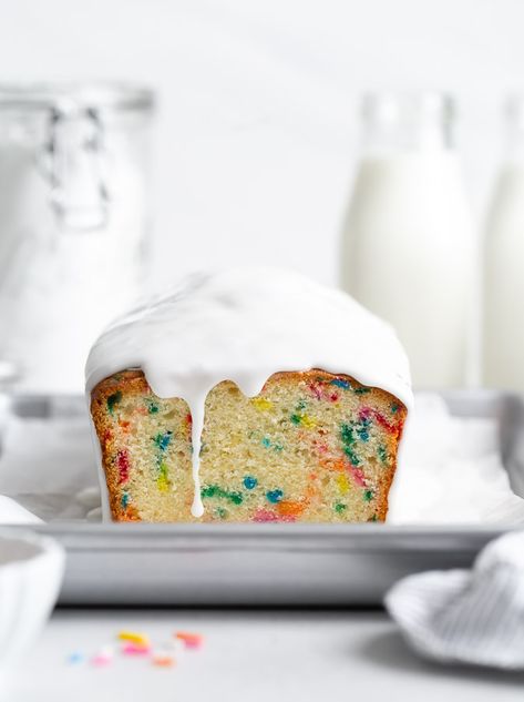 Funfetti Pound Cake, Twinkle Sprinkle, Fruits Recipes, Funfetti Birthday, Pound Cake Glaze, Moist Cake Recipe, Simple Cakes, Cake Loaf, Gluten Free Cake Recipe