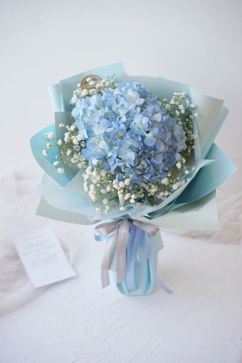 Blue Hydrangea Flower Bouquet, Hydrangeas Bouquet Aesthetic, Dried Blue Hydrangea Arrangements, Hydrangea Bouquet Aesthetic, Grad Bouquet, Blue Hydrangea Bouquet, Blue Flowers Bouquet, Graduation Bouquet, Blue Hydrangea Flowers