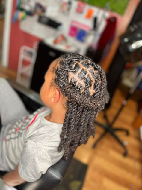 ✅ it’s my kiddos with the locs 😍😍 Toddler Boy Loc Styles, Kids Dreadlocks Styles, Little Boy Loc Styles, Kids Locs Styles Boys, Locs Hairstyles For Kids, Boys Loc Styles, Loc Styles For Boys, Loc Hairstyles For Kids