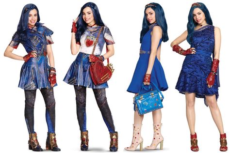 Yes Evie! Evie From Descendants, Mal Descendants Costume, Descendants Outfits, Evie Costume, Disney Descendants Dolls, Evie Descendants, Descendants Costumes, Fair Outfits, Celebrity Friends