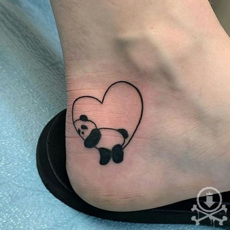 Panda Heart Tattoo, Panda Tattoos For Women, Mini Panda Tattoo, Tattoos Panda, Panda Bear Tattoos, Tiger Tattoos, Mama Tattoo, Tattoo Mini, Panda Tattoo