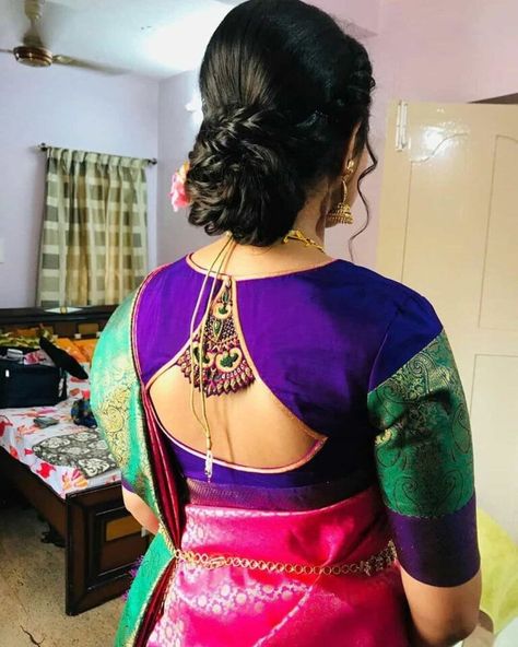 Blouse designs Blouse Patterns For Saree, Banarasi Saree Blouse, Silk Saree Blouse Designs Patterns, Blouse Designs High Neck, Blouse Designs Catalogue, Saree Blouse Neck Designs, New Saree Blouse Designs, Cutwork Blouse Designs, Blouse Back Neck Designs